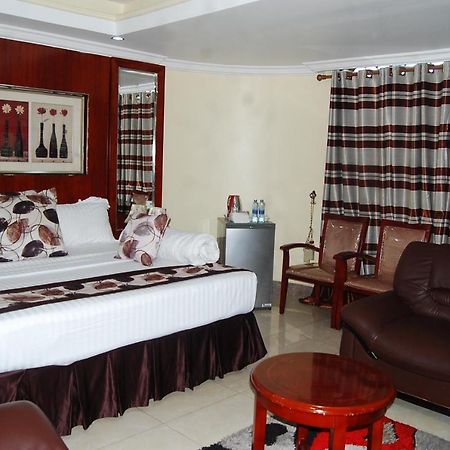 Donsuite Hotel Daressalam Exterior foto