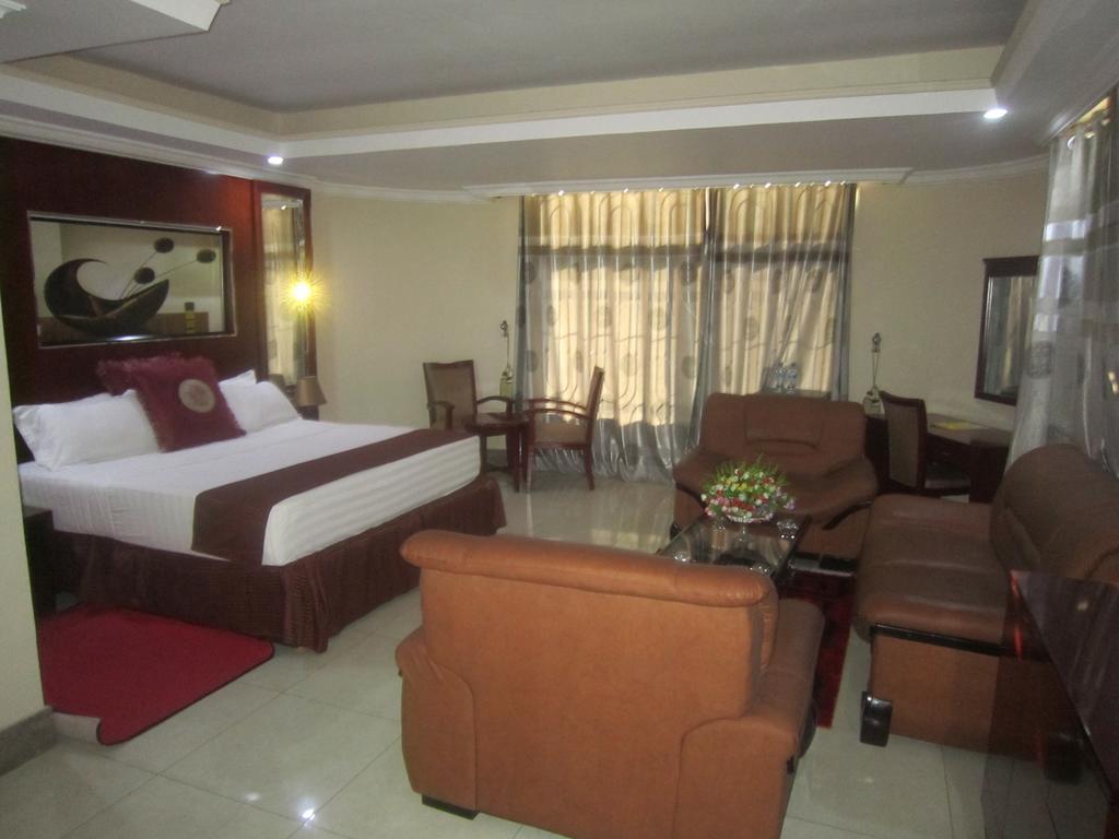 Donsuite Hotel Daressalam Zimmer foto