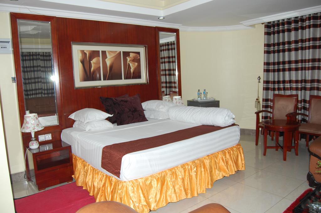 Donsuite Hotel Daressalam Exterior foto