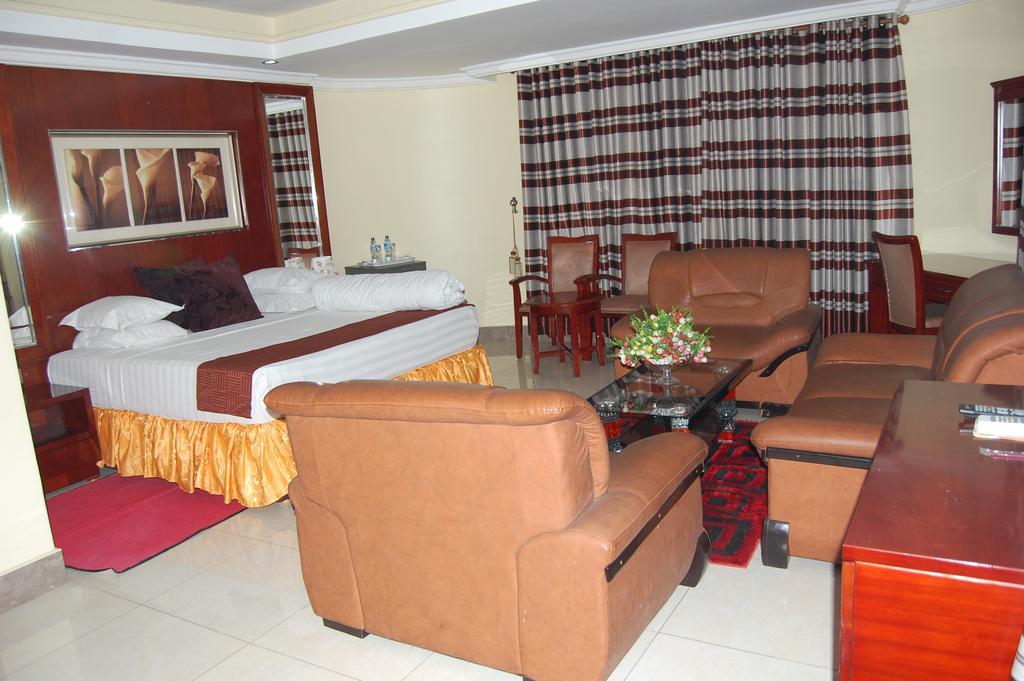 Donsuite Hotel Daressalam Exterior foto