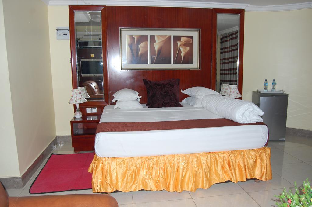 Donsuite Hotel Daressalam Exterior foto