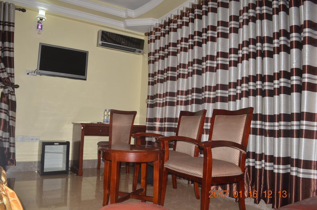 Donsuite Hotel Daressalam Exterior foto