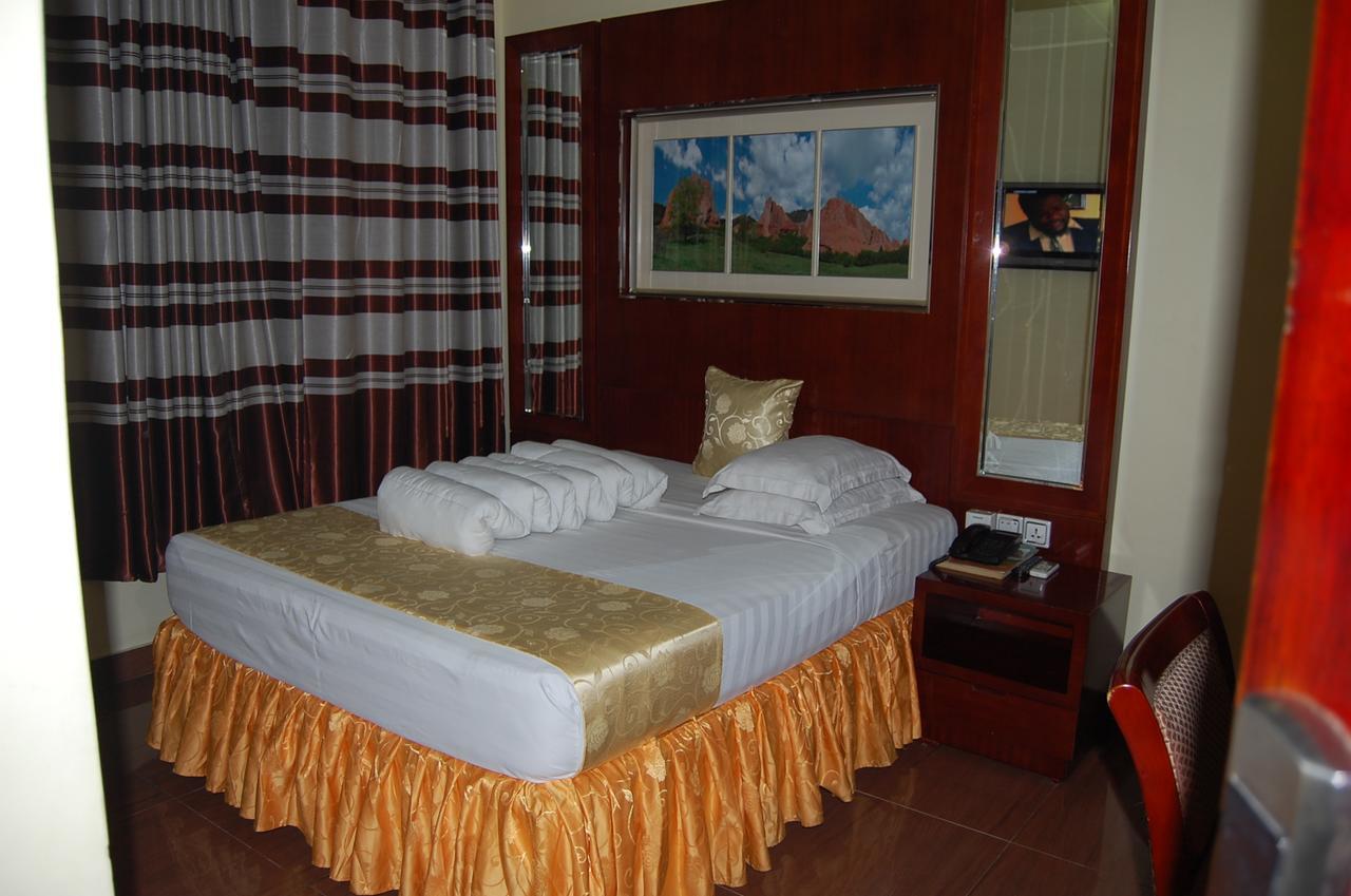 Donsuite Hotel Daressalam Exterior foto