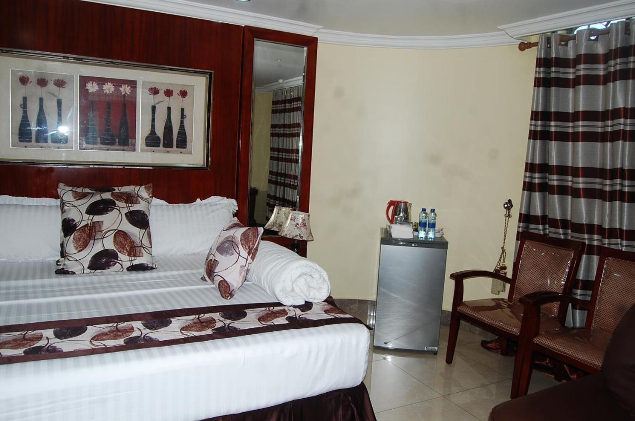 Donsuite Hotel Daressalam Exterior foto
