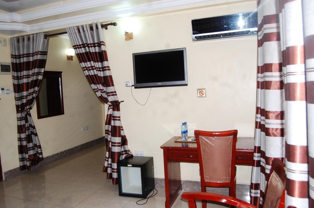 Donsuite Hotel Daressalam Exterior foto